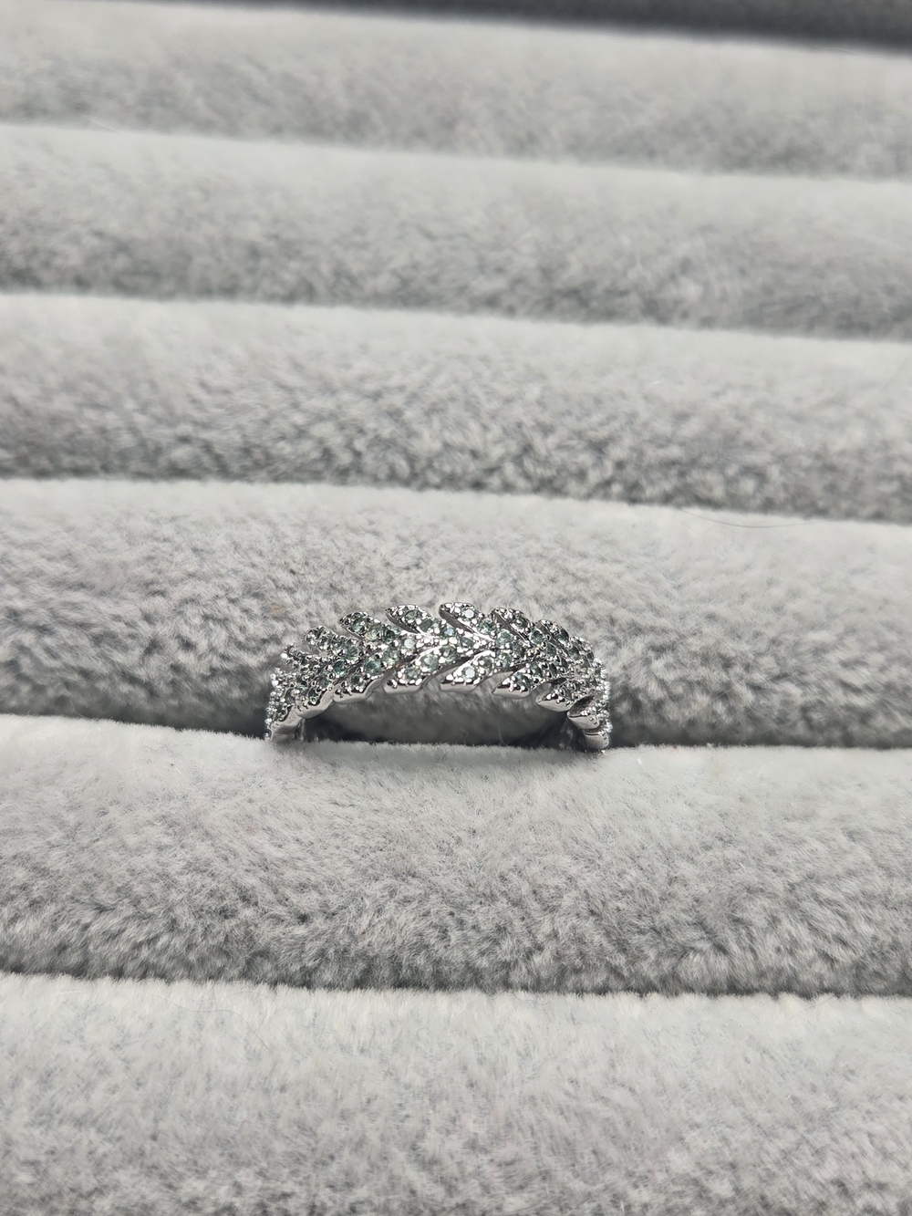 Size 8 Chevron Mint Green All Around Rhodium Plated Bomb Party Ring